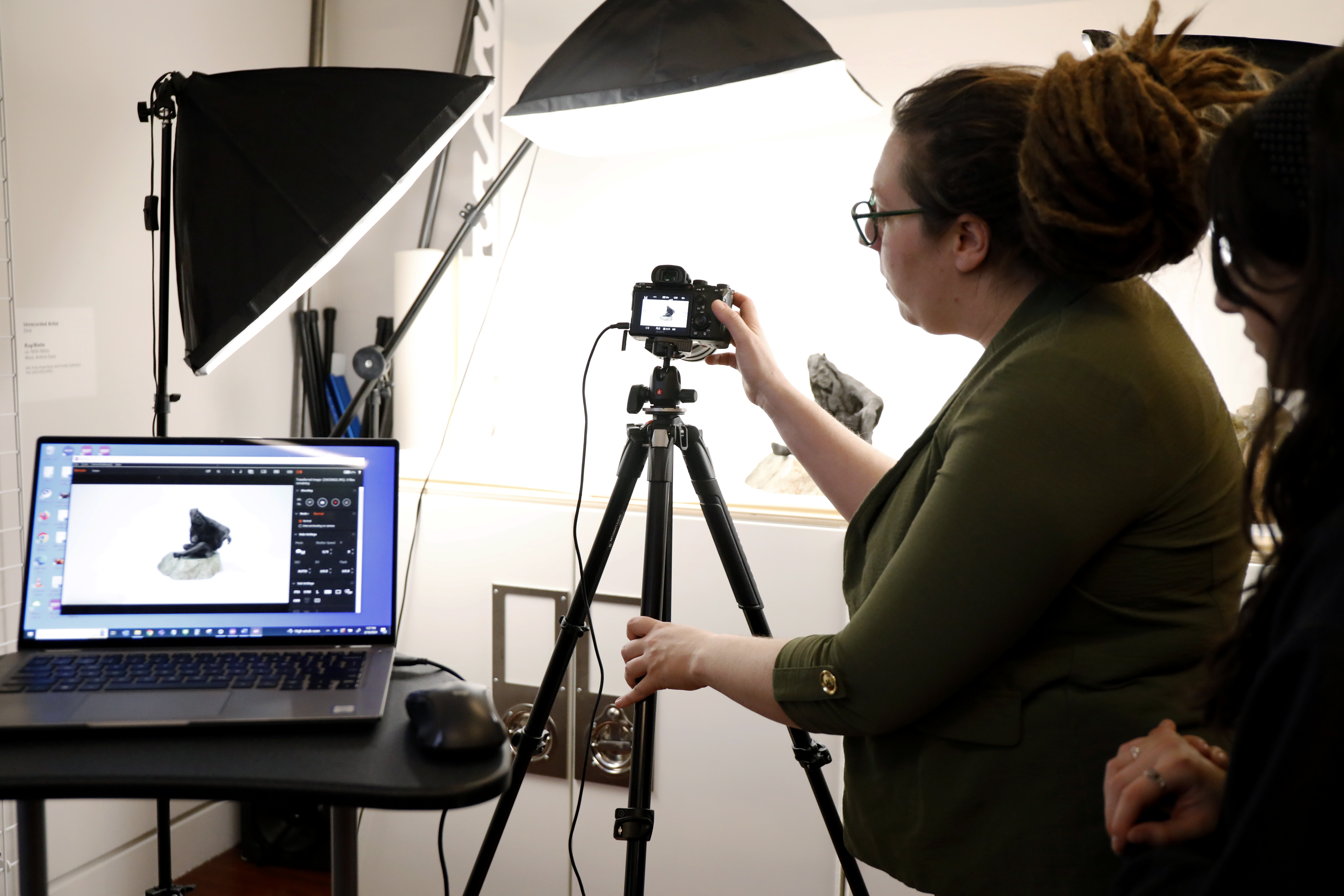 Object Photography Event Opens Up FAC Collection to Public